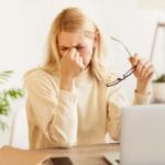 Auge Überanstrengung: Symptome, Ursachen & Tipps auge überanstrengung symptome